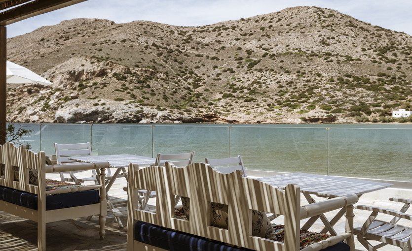 Cavos All Day Pool Bar